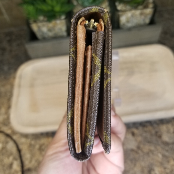 SOLD Louis Vuitton Monogram Porte Monnaie Billets Tresor Bifold Wallet - Picture 7 of 14